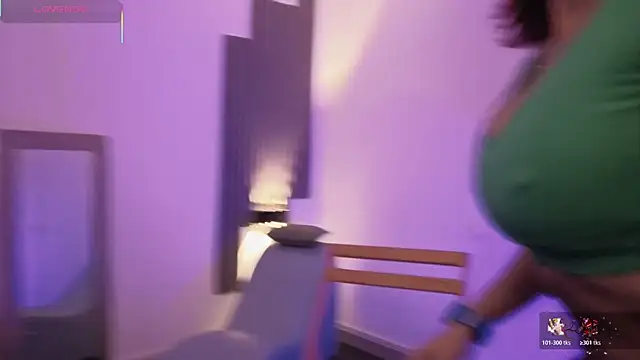 Snapshot of fransheskarossi chatting on 03.01.26 fransheskarossi online show from 03.01.26