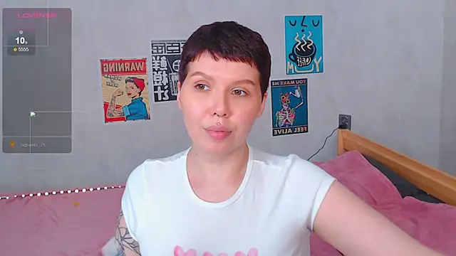 Snapshot of Elise_Day chatting on 05.15.26 Elise Day online show from 05.15.26