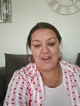 Snapshot of Nova-iswiserx chatting on 02.18.26 Nova-iswiserx online show from 02.18.26