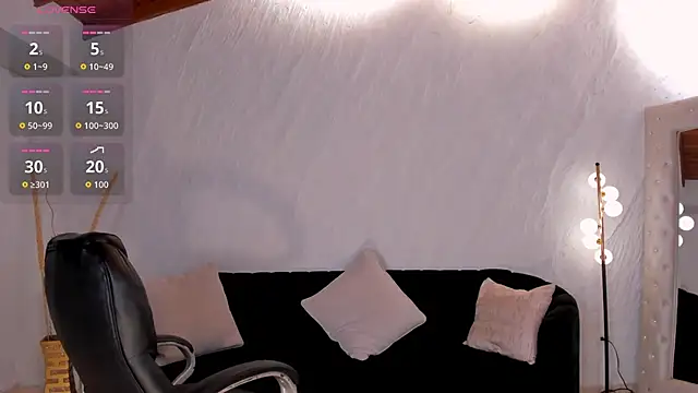 BellaThompsonX online show from 06.21.26