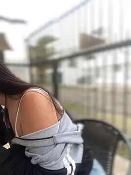 Snapshot of StrawberryPink_ chatting on 02.17.26 StrawberryPink online show from 02.17.26