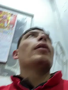 Snapshot of santiObrero chatting on 02.06.26 santiObrero online show from 02.06.26