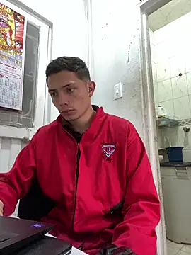 Snapshot of santiObrero chatting on 02.21.26 santiObrero online show from 02.21.26