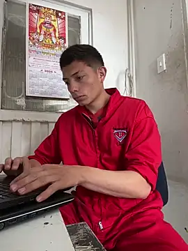 Snapshot of santiObrero chatting on 02.23.26 santiObrero online show from 02.23.26