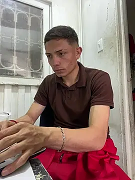 Snapshot of santiObrero chatting on 03.02.26 santiObrero online show from 03.02.26