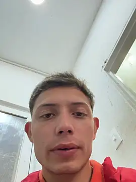Snapshot of santiObrero chatting on 05.30.26 santiObrero online show from 05.30.26