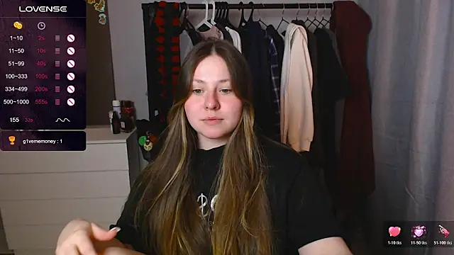 Snapshot of secretvic chatting on 02.02.26 secretvic online show from 02.02.26