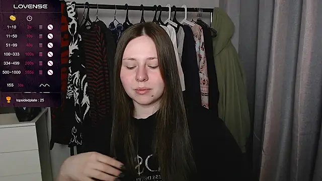 Snapshot of secretvic chatting on 02.21.26 secretvic online show from 02.21.26