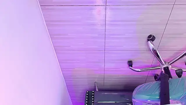 Snapshot of Zoe_swan chatting on 02.04.26 Zoe swan online show from 02.04.26