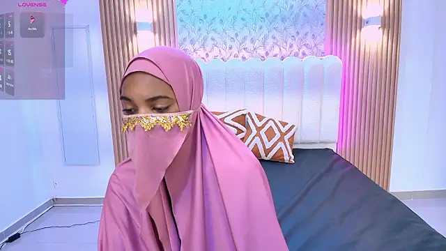 Amira Alzahra online show from 03.14.26