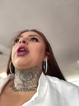 Snapshot of EmilyMoore_Pink chatting on 02.03.26 EmilyMoore Pink online show from 02.03.26