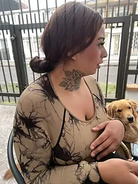 Snapshot of EmilyMoore_Pink chatting on 02.17.26 EmilyMoore Pink online show from 02.17.26