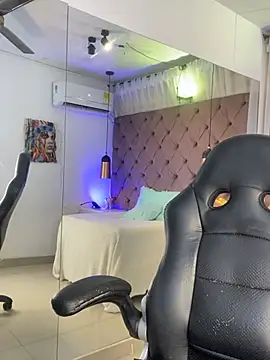 Auri   online show from 02.01.26