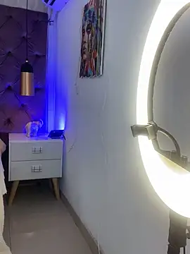 Auri   online show from 02.10.26