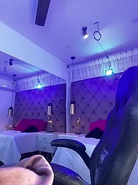 Snapshot of Auri__ chatting on 07.18.26 Auri online show from 07.18.26
