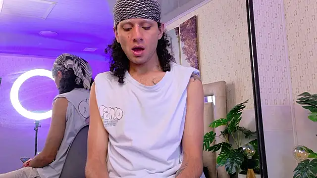 Snapshot of 4L3JX chatting on 02.02.26 4L3JX online show from 02.02.26