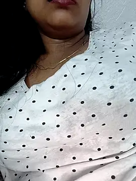 Hot-Tinaa online show from 04.07.26