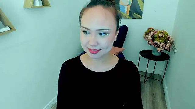 GlowMe online show from 04.04.26