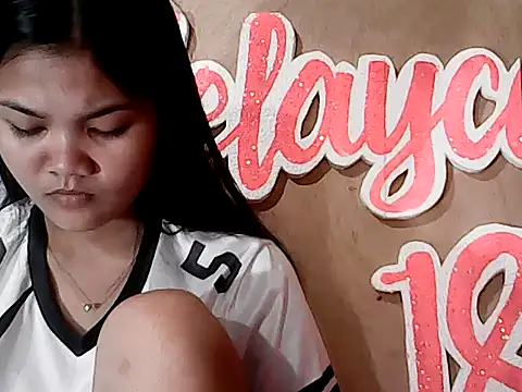 PinaySkinnyJust18 online show from 01.18.26