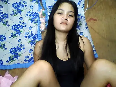 PinaySkinnyJust18 online show from 05.31.26
