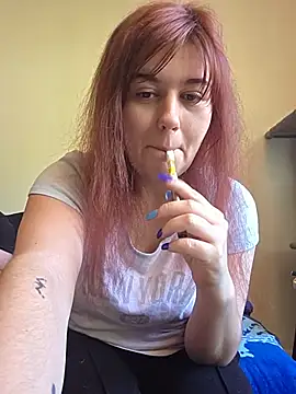 Snapshot of Ashlovescannabis chatting on 06.21.26 Ashlovescannabis online show from 06.21.26