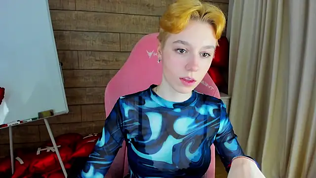 Snapshot of AgataGate chatting on 02.15.26 AgataGate online show from 02.15.26