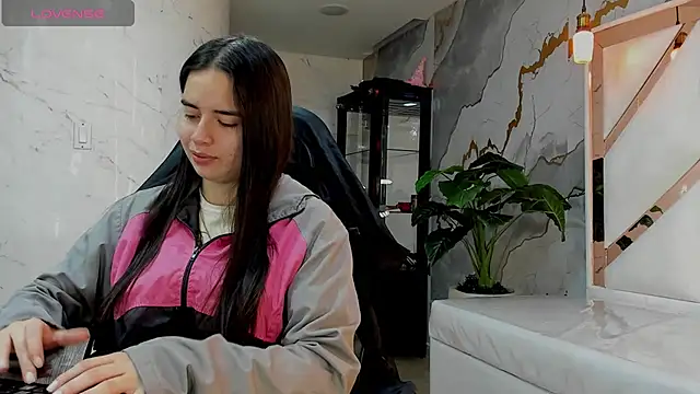 Qetsyah tf online show from 04.07.26