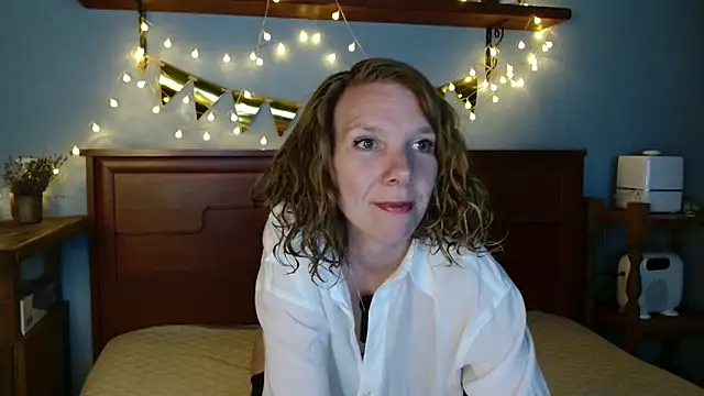 Daisy Lovely online show from 06.01.26