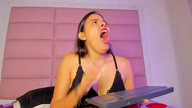 Catalinna 03 online show from 03.25.26