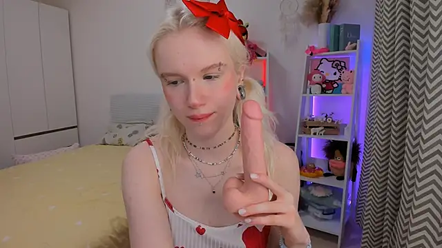 Mia WaterFall online show from 02.03.26