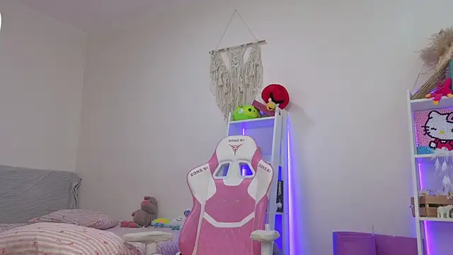 Mia WaterFall online show from 04.11.26