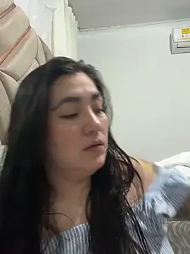 Snapshot of KathiaJenner chatting on 03.02.26 KathiaJenner online show from 03.02.26