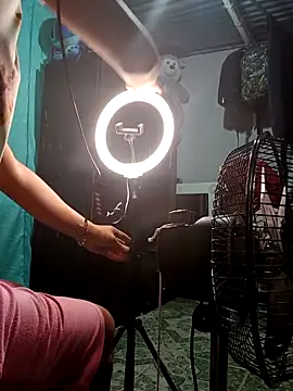 Snapshot of ClarkAndBruno chatting on 04.08.26 ClarkAndBruno online show from 04.08.26