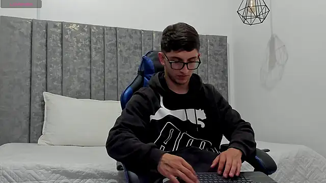 Calvin Hunter online show from 03.28.26