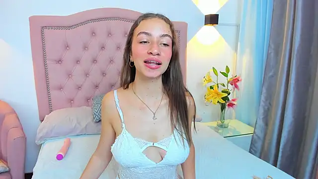 Chloekey online show from 03.04.26