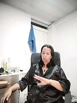 Snapshot of RosseLaure chatting on 07.17.26 RosseLaure online show from 07.17.26