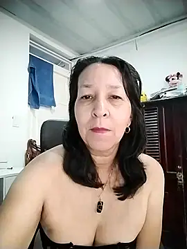 Snapshot of RosseLaure chatting on 07.19.26 RosseLaure online show from 07.19.26