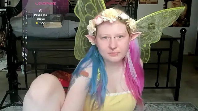 LoriCritter online show from 03.26.26