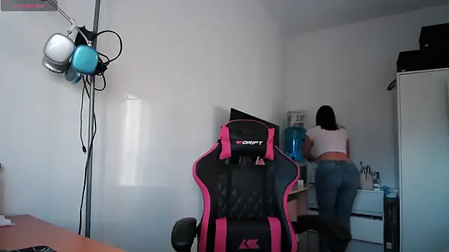 Yulian Milf online show from 03.28.26