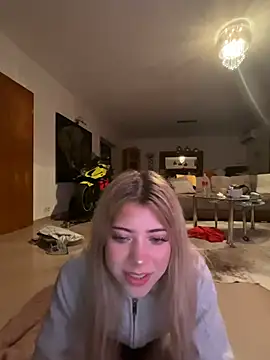 Snapshot of MelliMoon chatting on 02.01.26 MelliMoon online show from 02.01.26