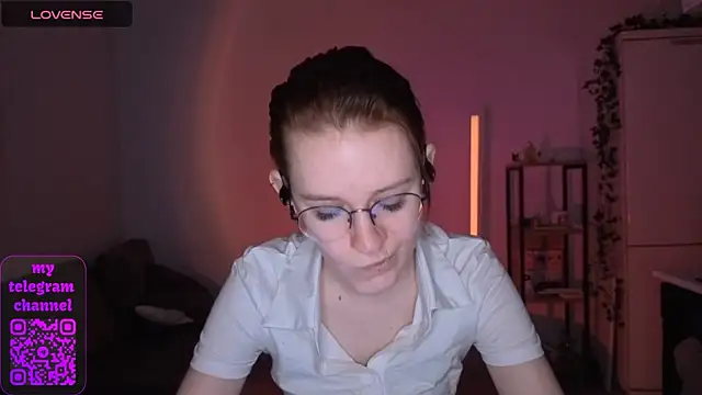 Snapshot of PetralPrime chatting on 04.23.26 PetralPrime online show from 04.23.26