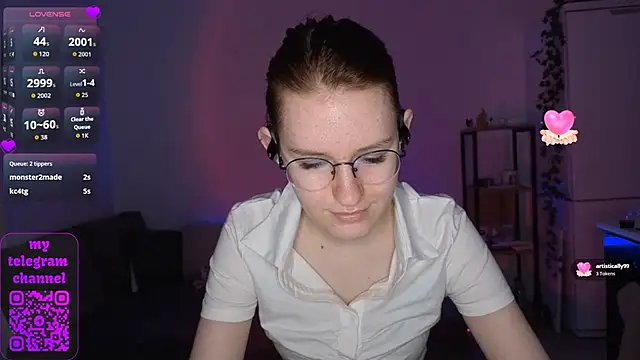 Snapshot of PetralPrime chatting on 04.26.26 PetralPrime online show from 04.26.26
