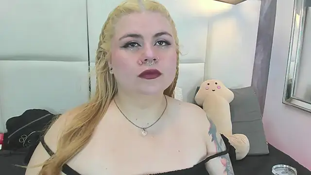 Snapshot of Martina_armos chatting on 02.13.26 Martina armos online show from 02.13.26