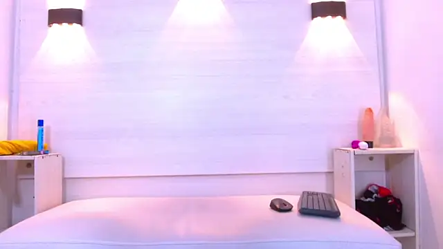 William Lewis online show from 03.04.26