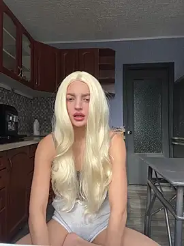 Snapshot of SashaPri chatting on 02.15.26 SashaPri online show from 02.15.26