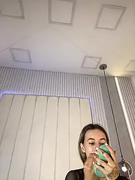 JuliaColemann online show from 04.17.26