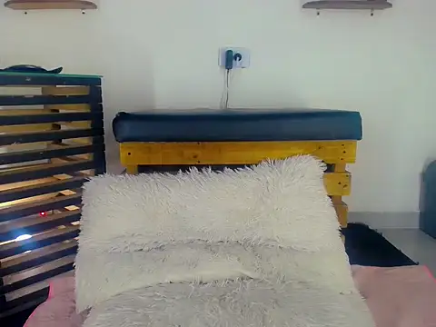 Tatoo Noah online show from 03.21.26