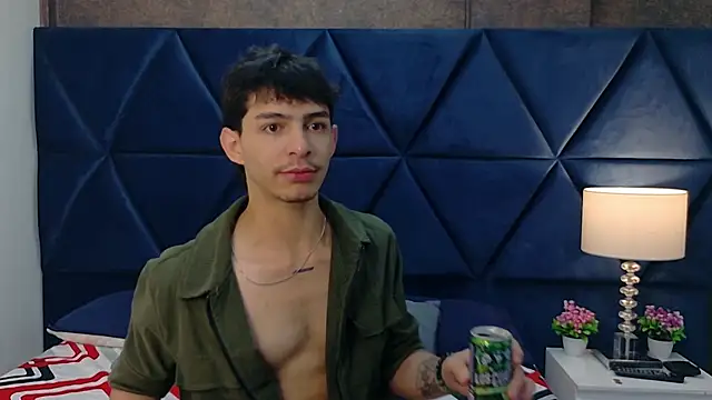 Logan Woods online show from 02.16.26