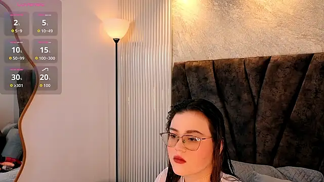 Snapshot of zoe_hugeboobs chatting on 02.04.26 zoe hugeboobs online show from 02.04.26