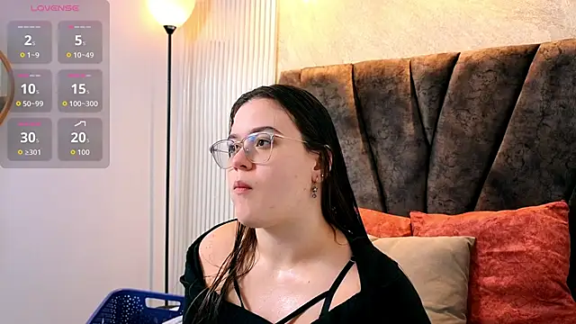 Snapshot of zoe_hugeboobs chatting on 02.26.26 zoe hugeboobs online show from 02.26.26